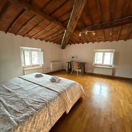La Casa Al Castello Ferienhaus *